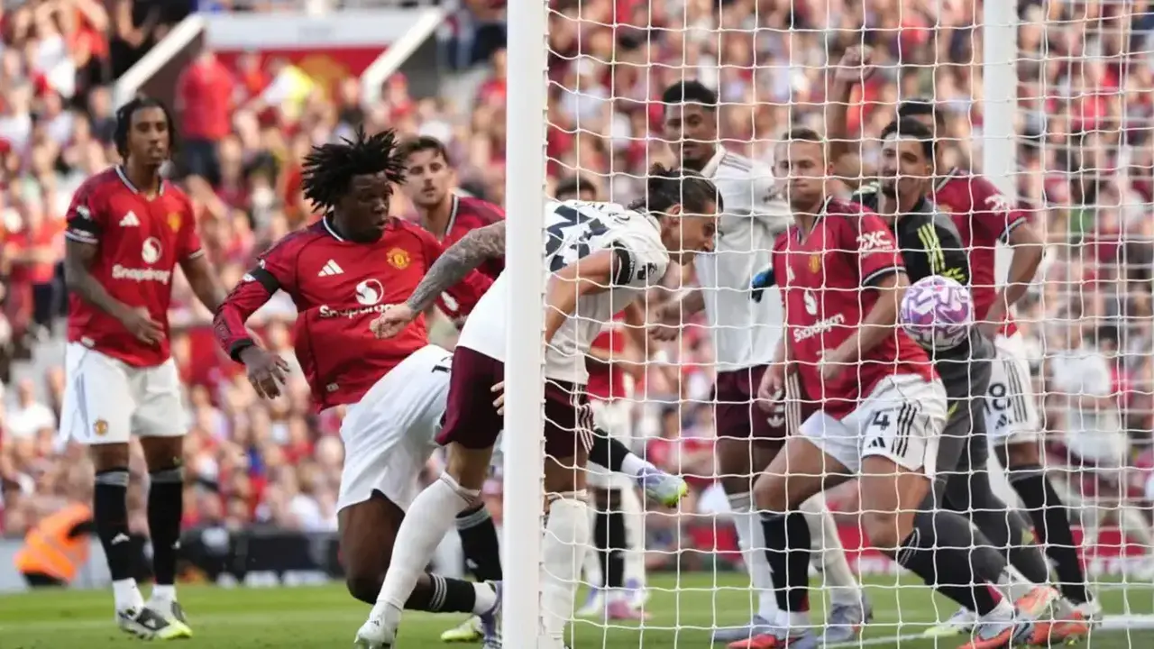 قمة الدوري الإنجليزي.. موعد مباراة أرسنال ضد مانشستر يونايتد والقنوات الناقلة للمواجهة المرتقبة